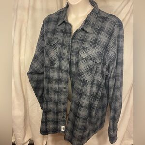 Wrangler size 3X black and gray fleece shacket. Like new.